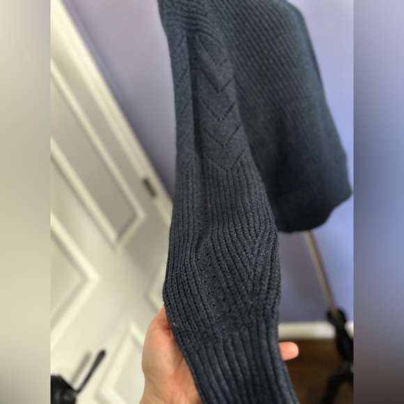 Navy blue V-neck cardigan - Picture 4 of 8